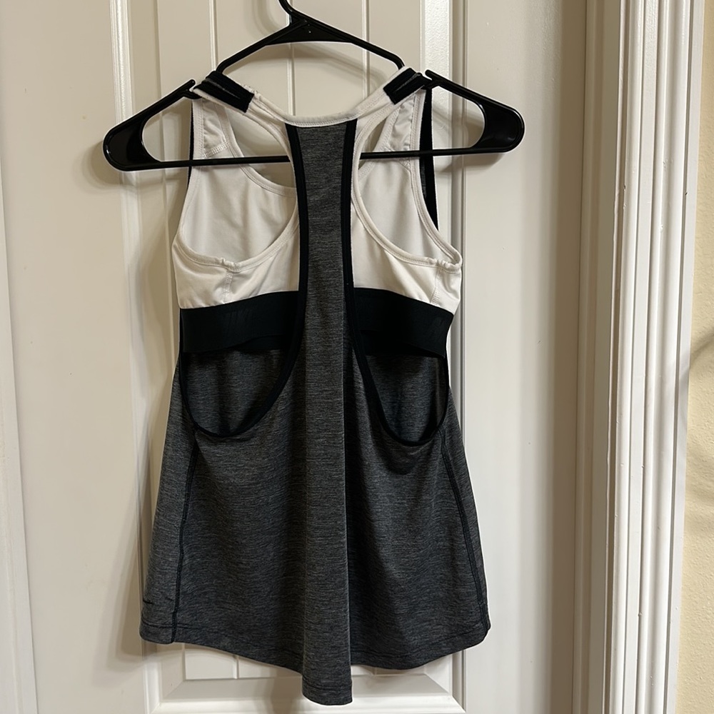 Nike Workout Tanktop Set - Picture 2 of 6